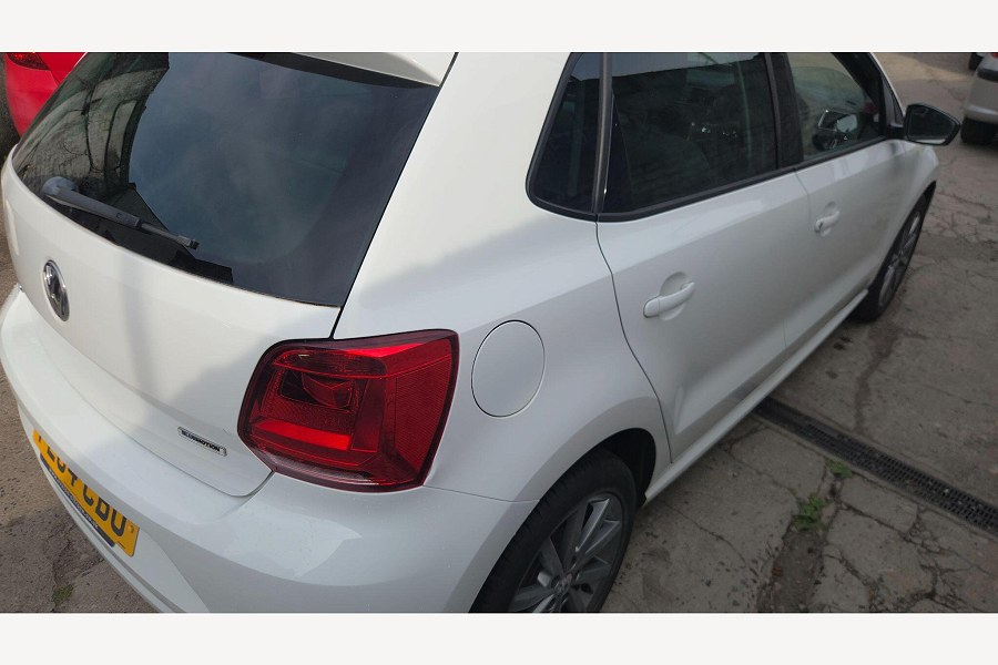 2015 Volkswagen Polo photo 4