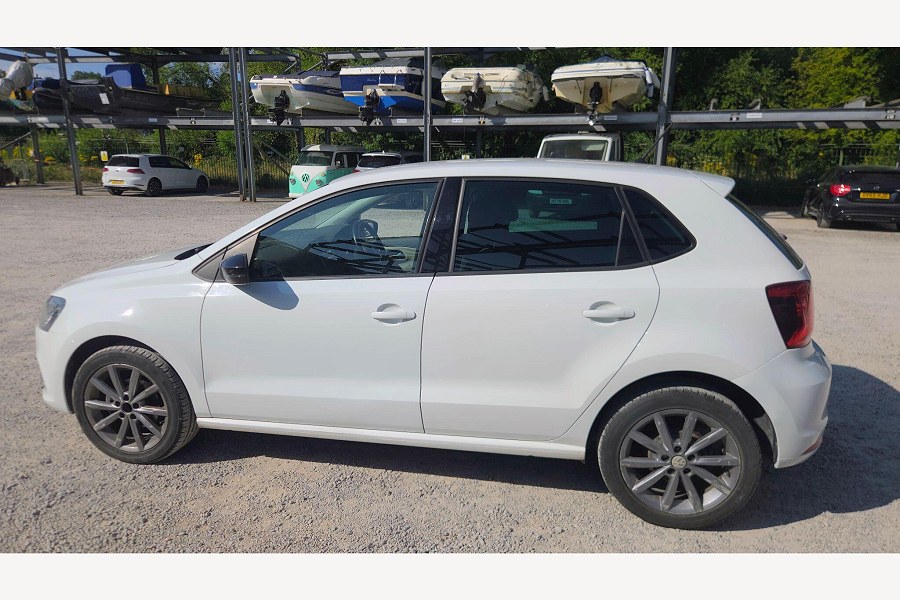 2015 Volkswagen Polo photo 7