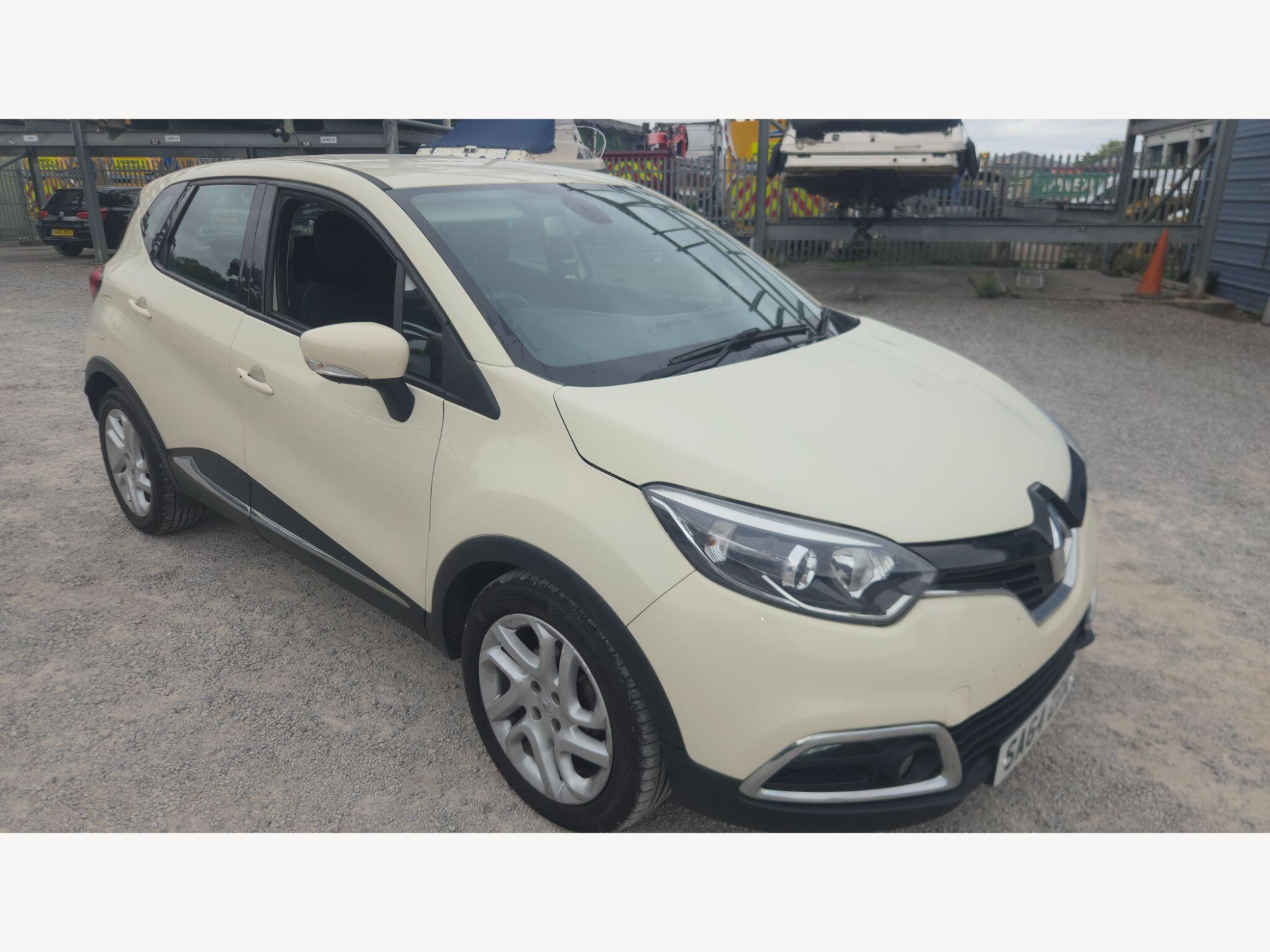 2014 Renault Captur 1.5 dCi ENERGY Dynamique MediaNav Euro 5 (s/s) 5dr for sale at JRP Automotive