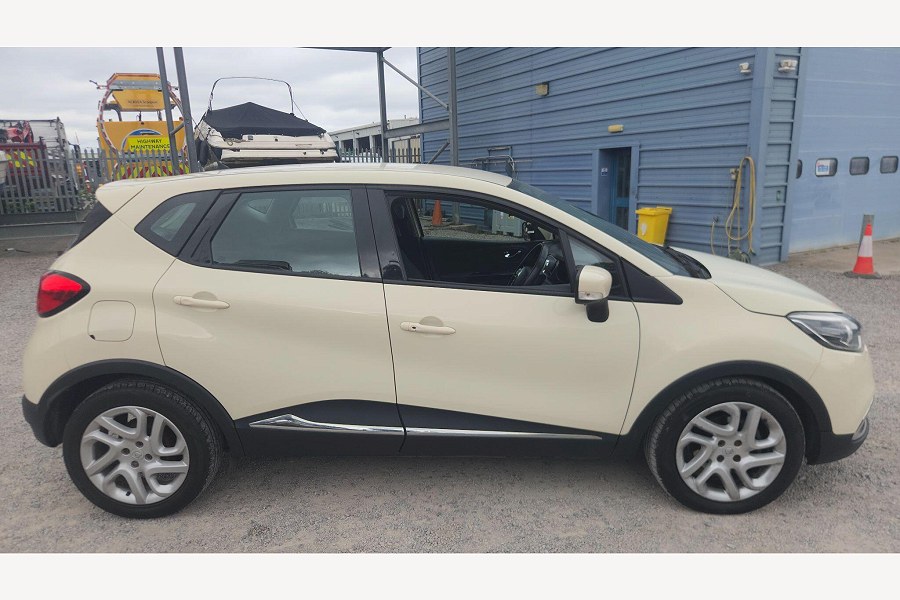 2014 Renault Captur photo 2
