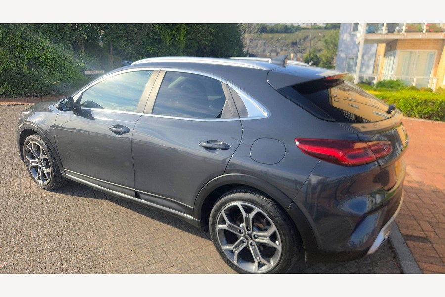 2020 Kia XCeed photo 9
