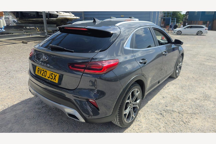 2020 Kia XCeed photo 14
