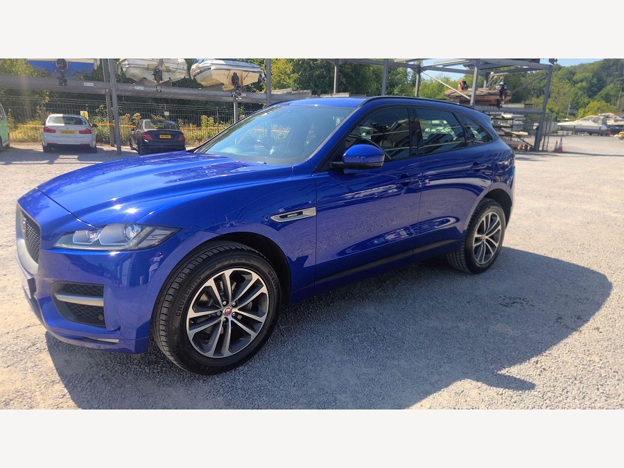 2018 Jaguar F-PACE photo 7
