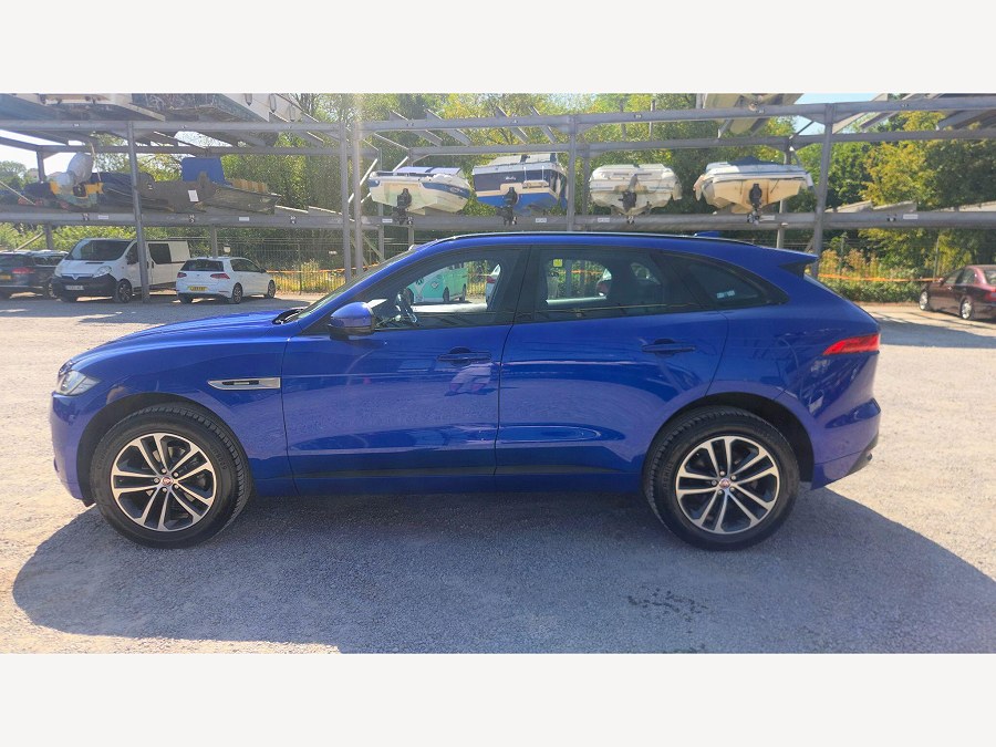 2018 Jaguar F-PACE photo 9