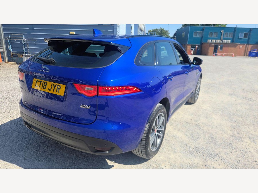 2018 Jaguar F-PACE photo 14