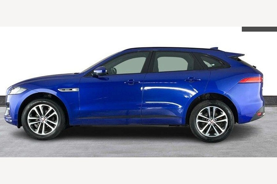 2018 Jaguar F-PACE photo 3