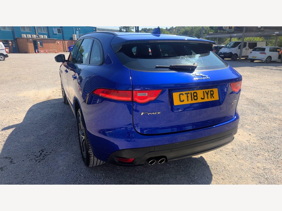 2018 Jaguar F-PACE photo 12