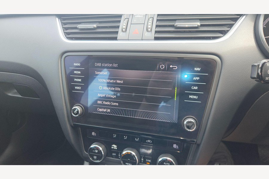2020 Skoda Octavia photo 14