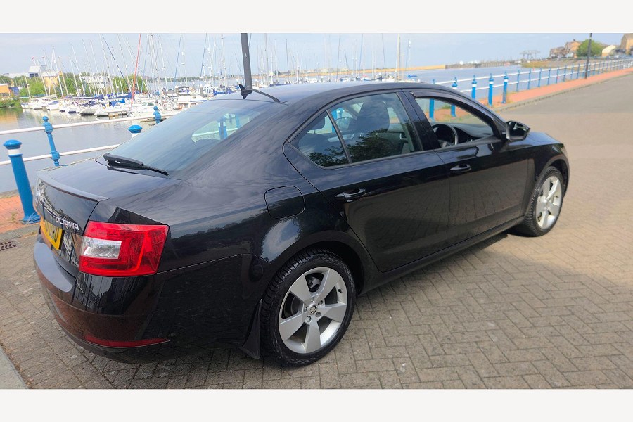 2020 Skoda Octavia photo 11