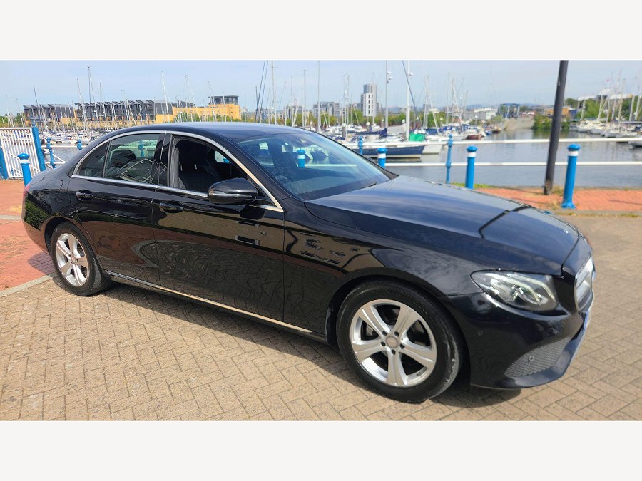 Mercedes-Benz E Class photo 2