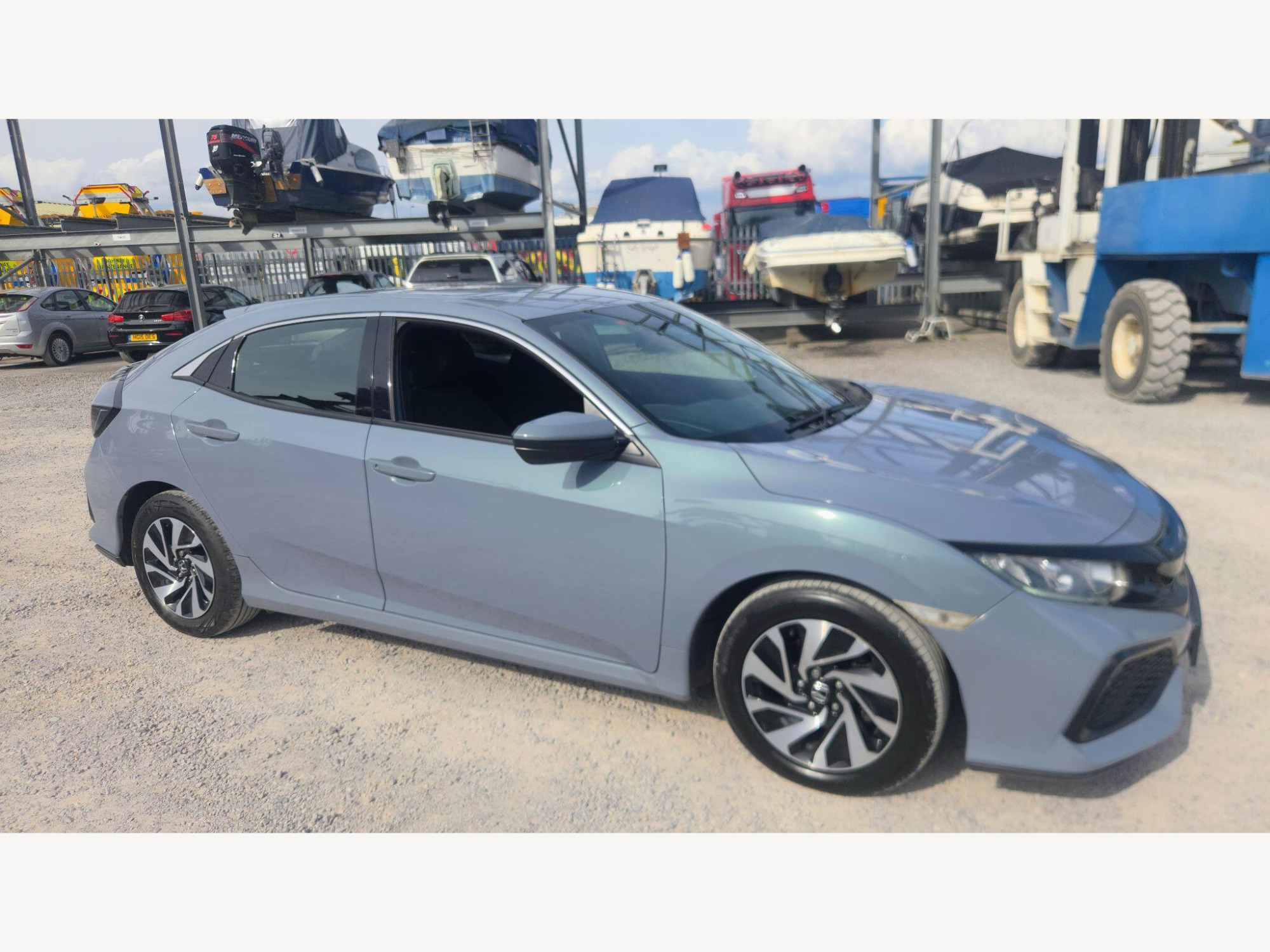 Honda Civic photo 2