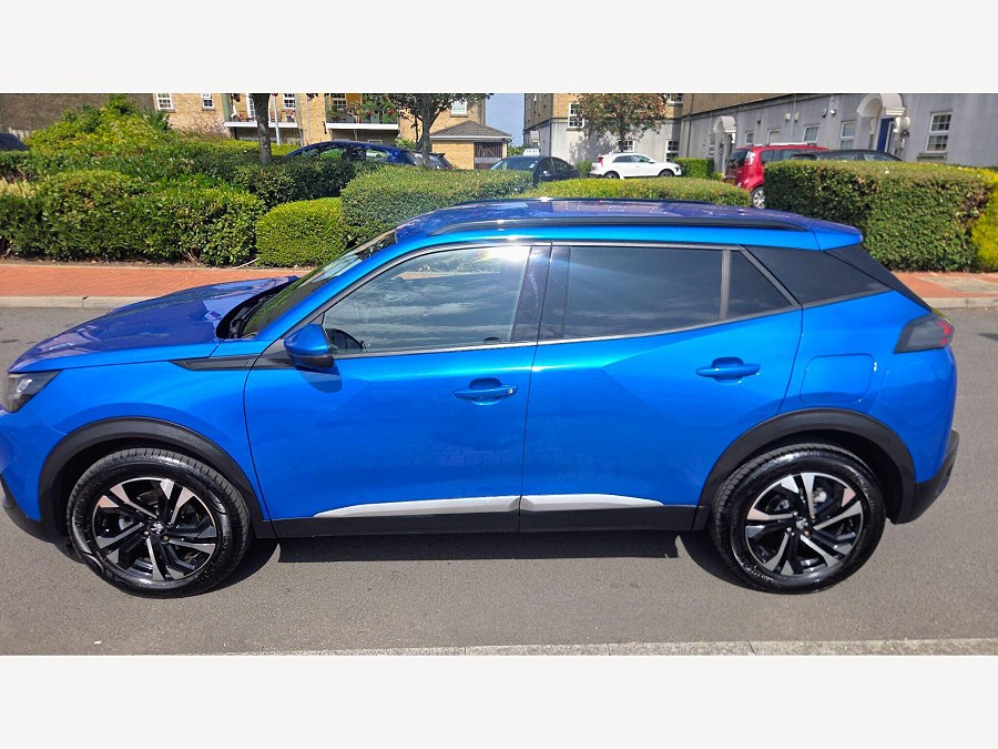 2021 Peugeot 2008 photo 11