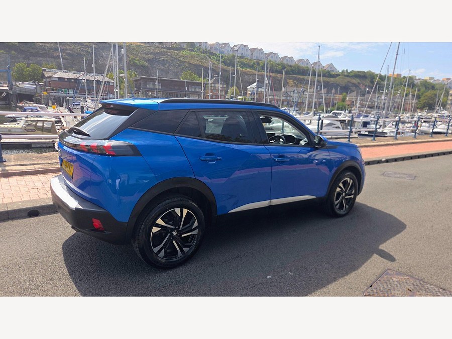 2021 Peugeot 2008 photo 5