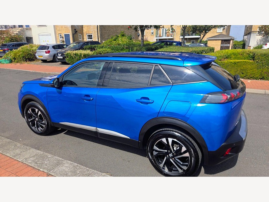 2021 Peugeot 2008 photo 10