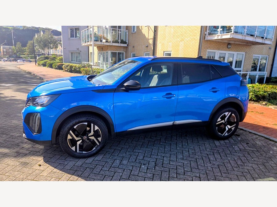 2023 Peugeot 2008 photo 8