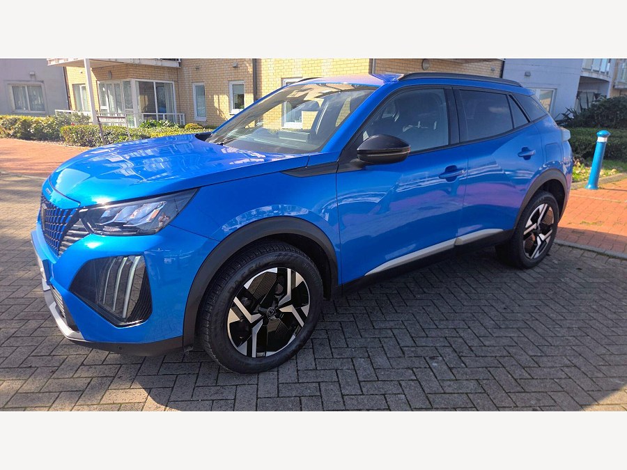 2023 Peugeot 2008 photo 6