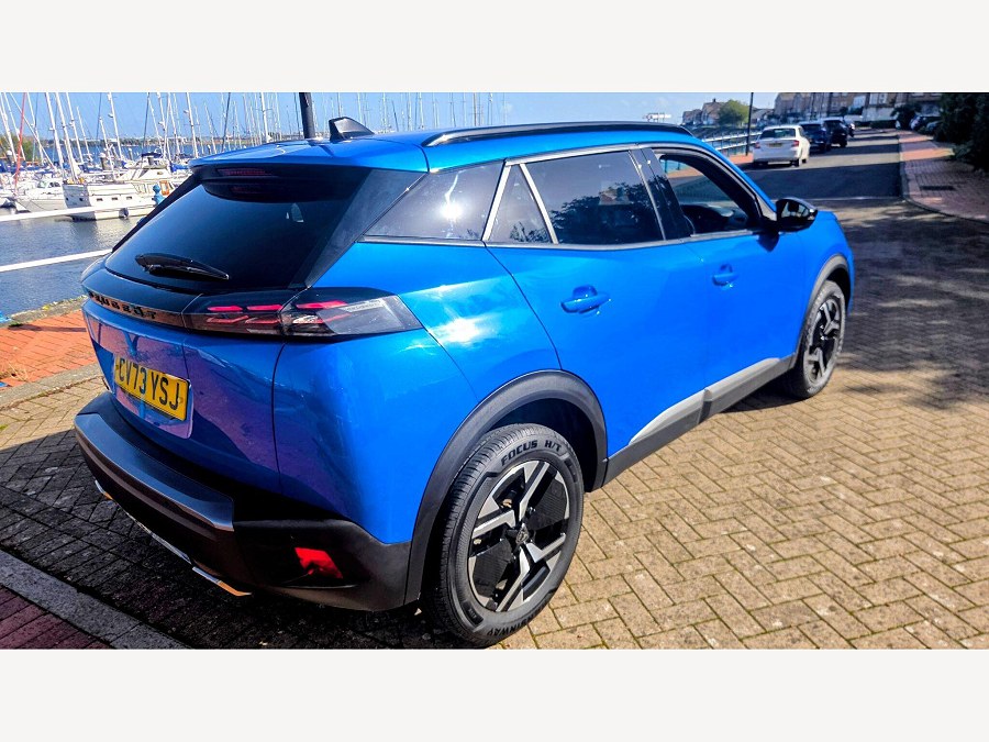2023 Peugeot 2008 photo 13