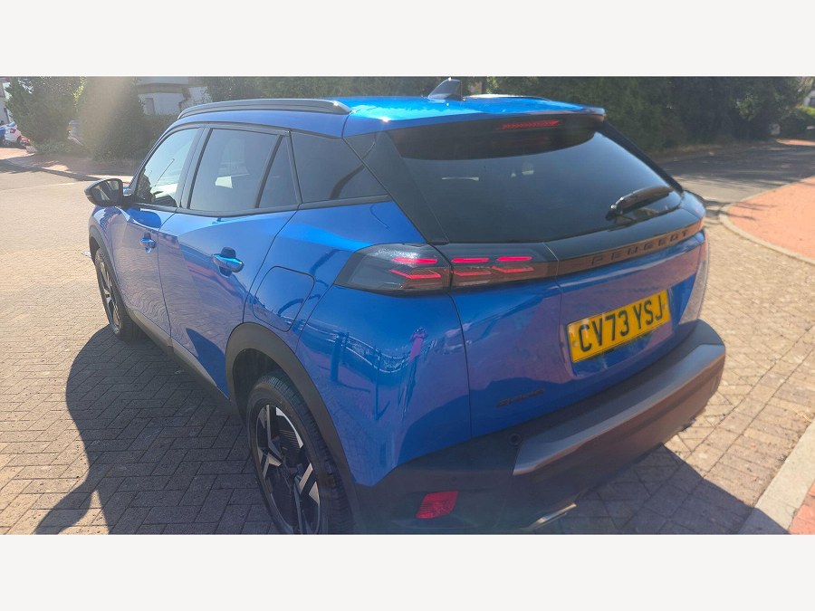 2023 Peugeot 2008 photo 8