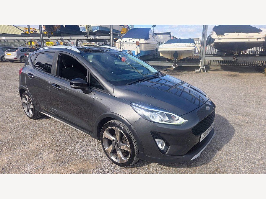 2019 Ford Fiesta photo 2
