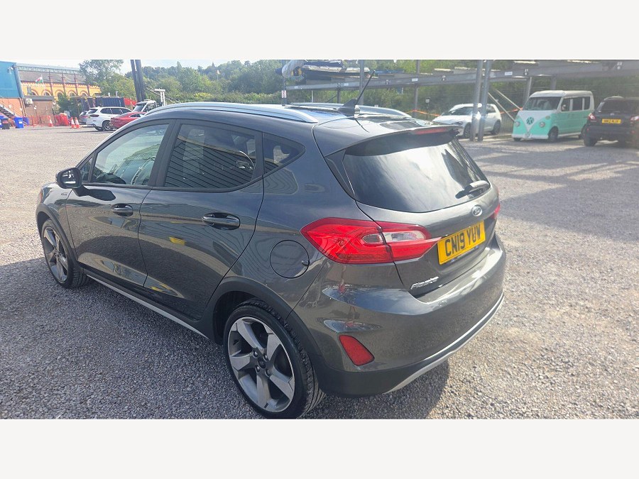 2019 Ford Fiesta photo 9