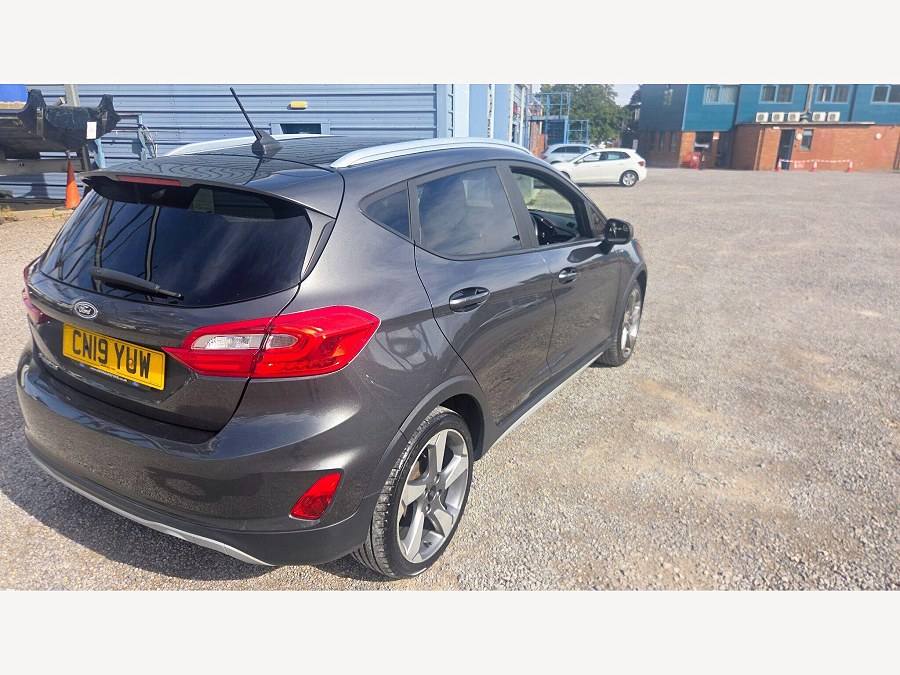 2019 Ford Fiesta photo 12