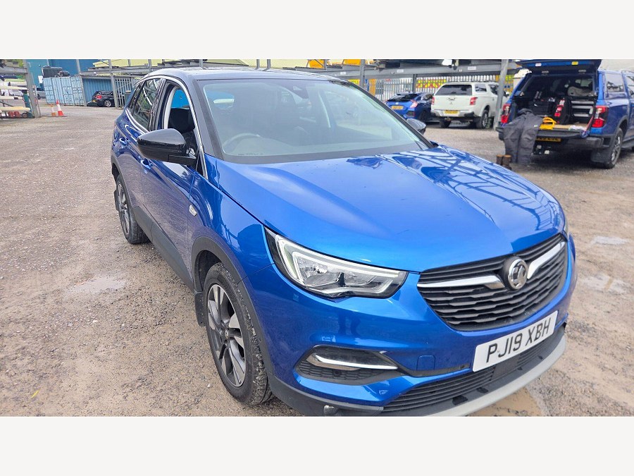 2019 Vauxhall Grandland X photo 3