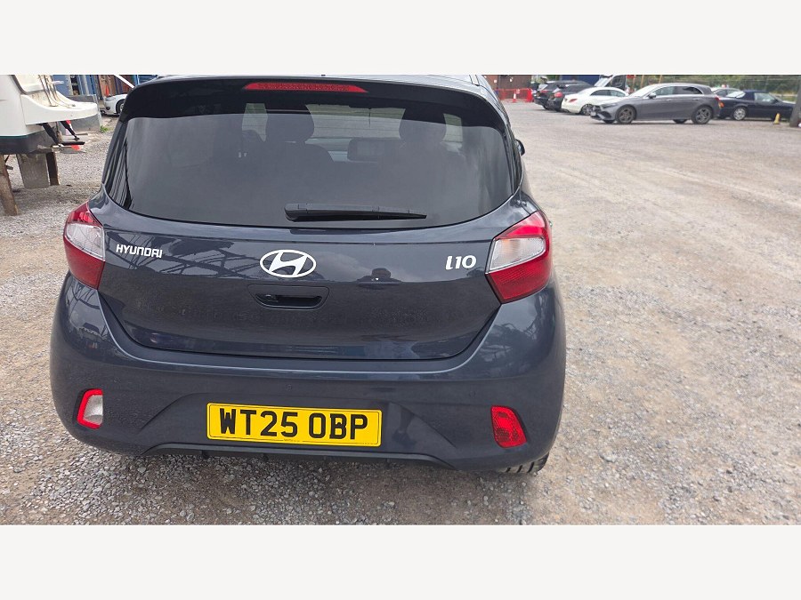 2025 Hyundai i10 photo 12