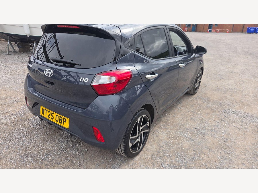 2025 Hyundai i10 photo 13