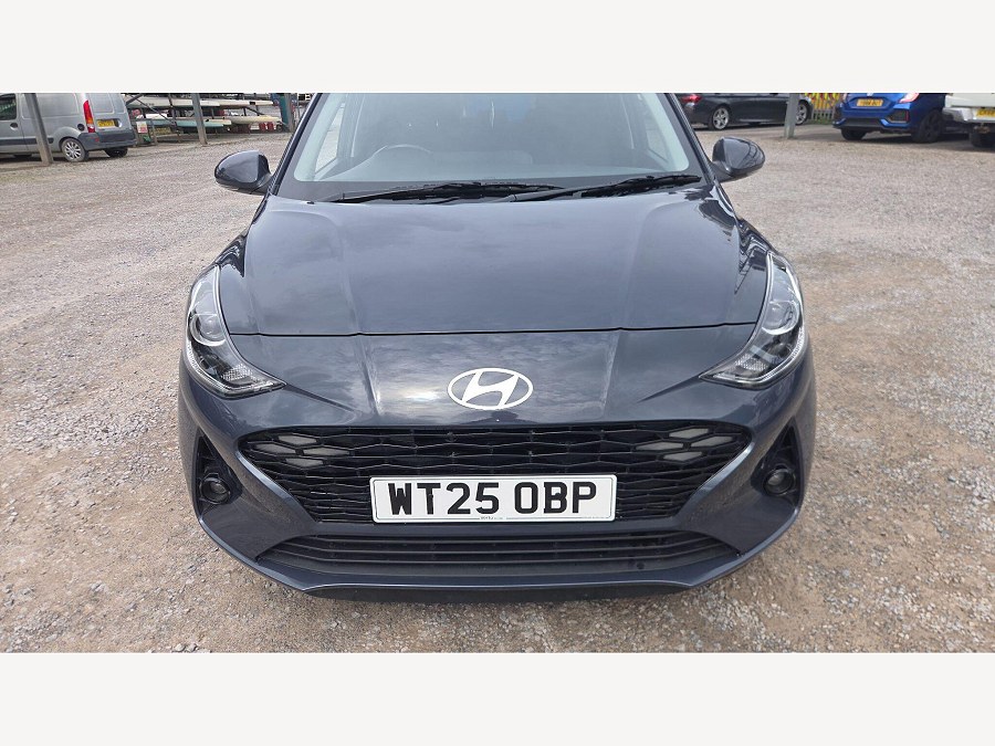 2025 Hyundai i10 photo 2