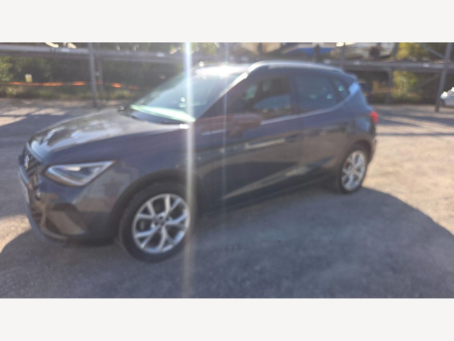 2023 SEAT Arona photo 3