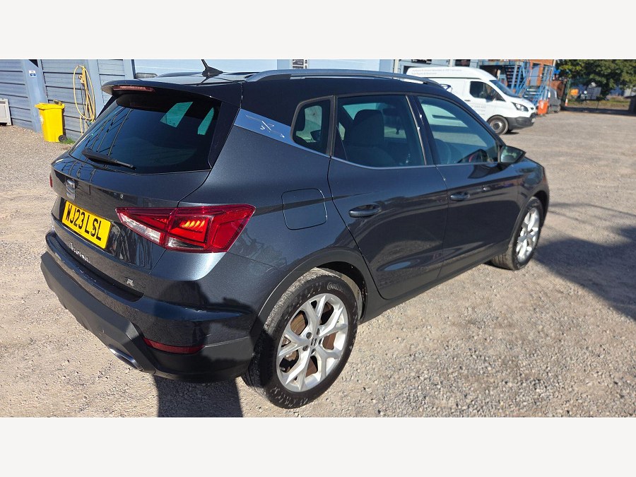 2023 SEAT Arona photo 13