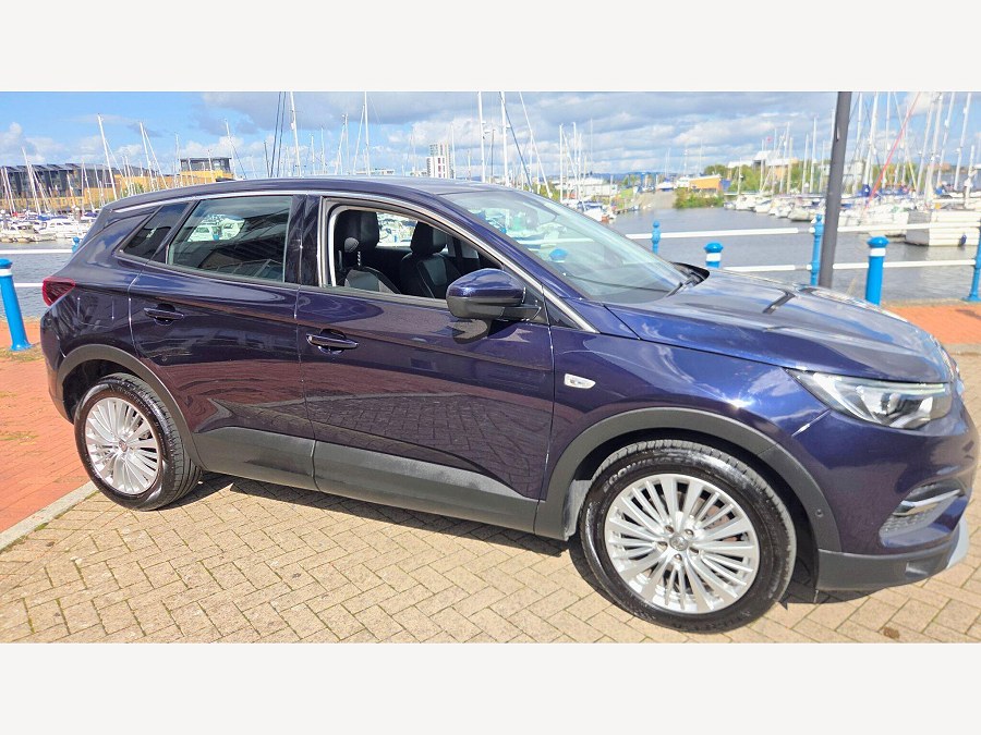 Vauxhall Grandland X photo 2