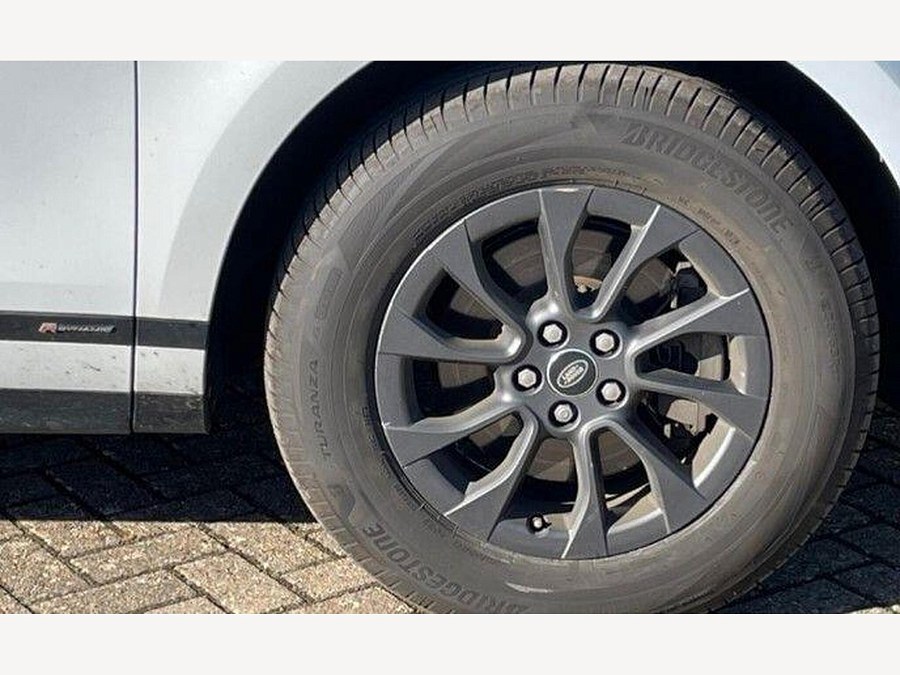 2019 Land Rover Range Rover Evoque photo 9
