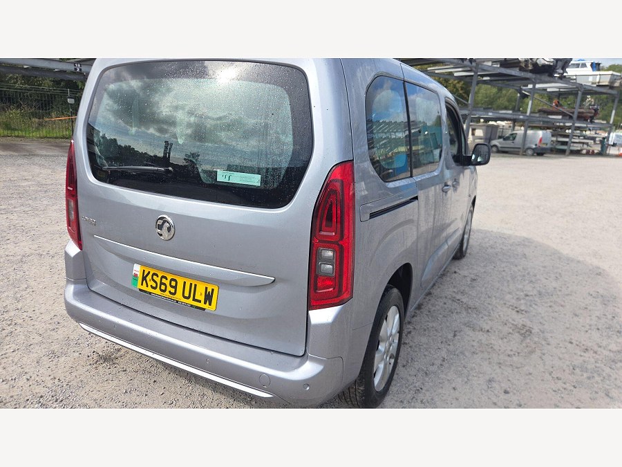 2019 Vauxhall Combo Life photo 7