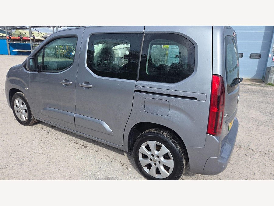 2019 Vauxhall Combo Life photo 5