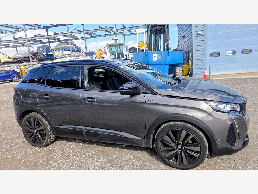2022 Peugeot 3008 photo 1