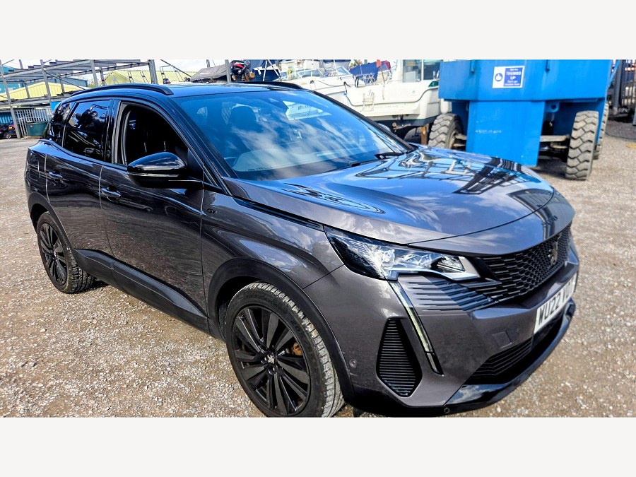 2022 Peugeot 3008 photo 2