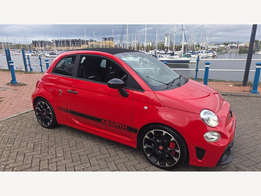 2020 Abarth 595C photo 3