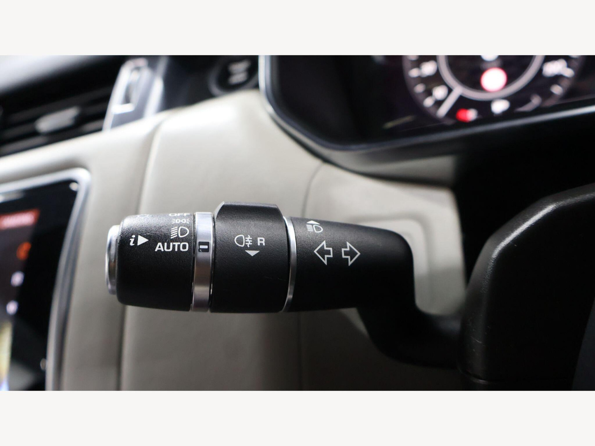 2018 Land Rover Range Rover Sport image 38