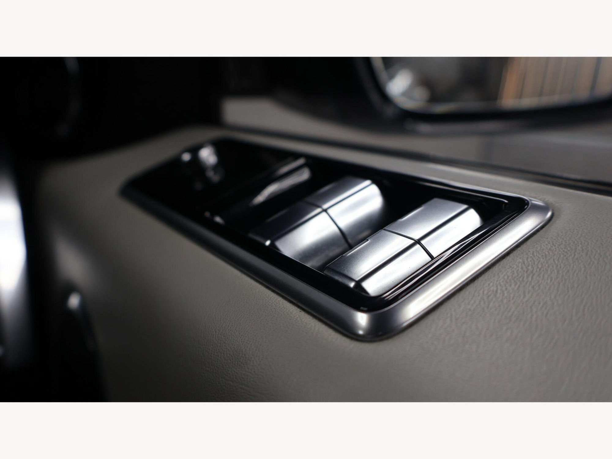 2018 Land Rover Range Rover Sport image 43