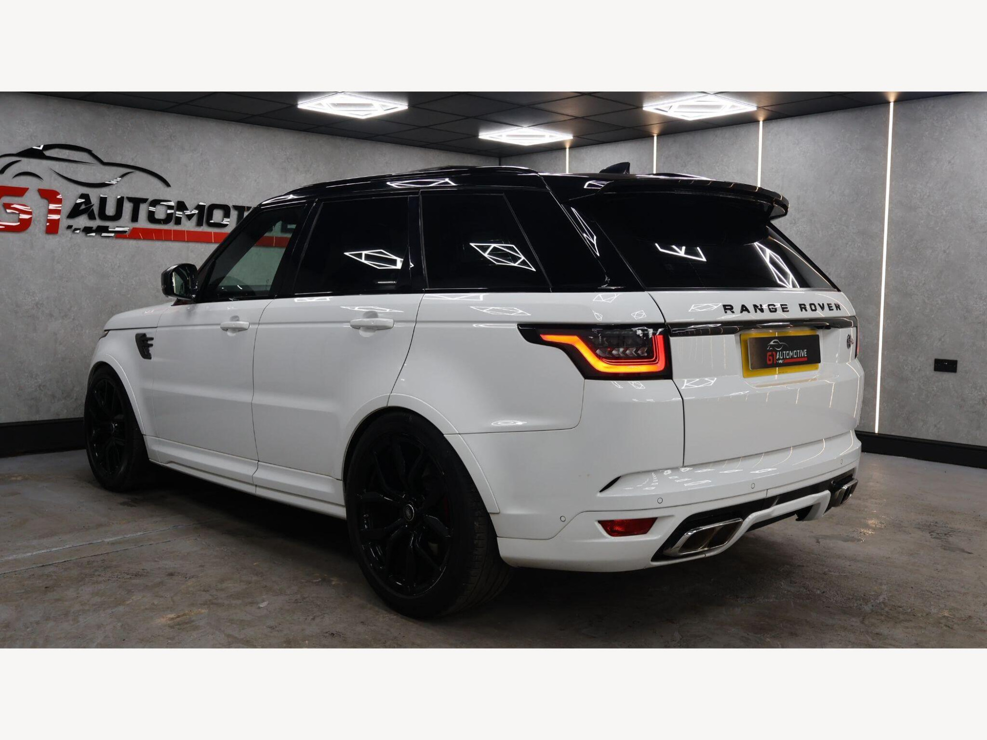 2018 Land Rover Range Rover Sport image 9