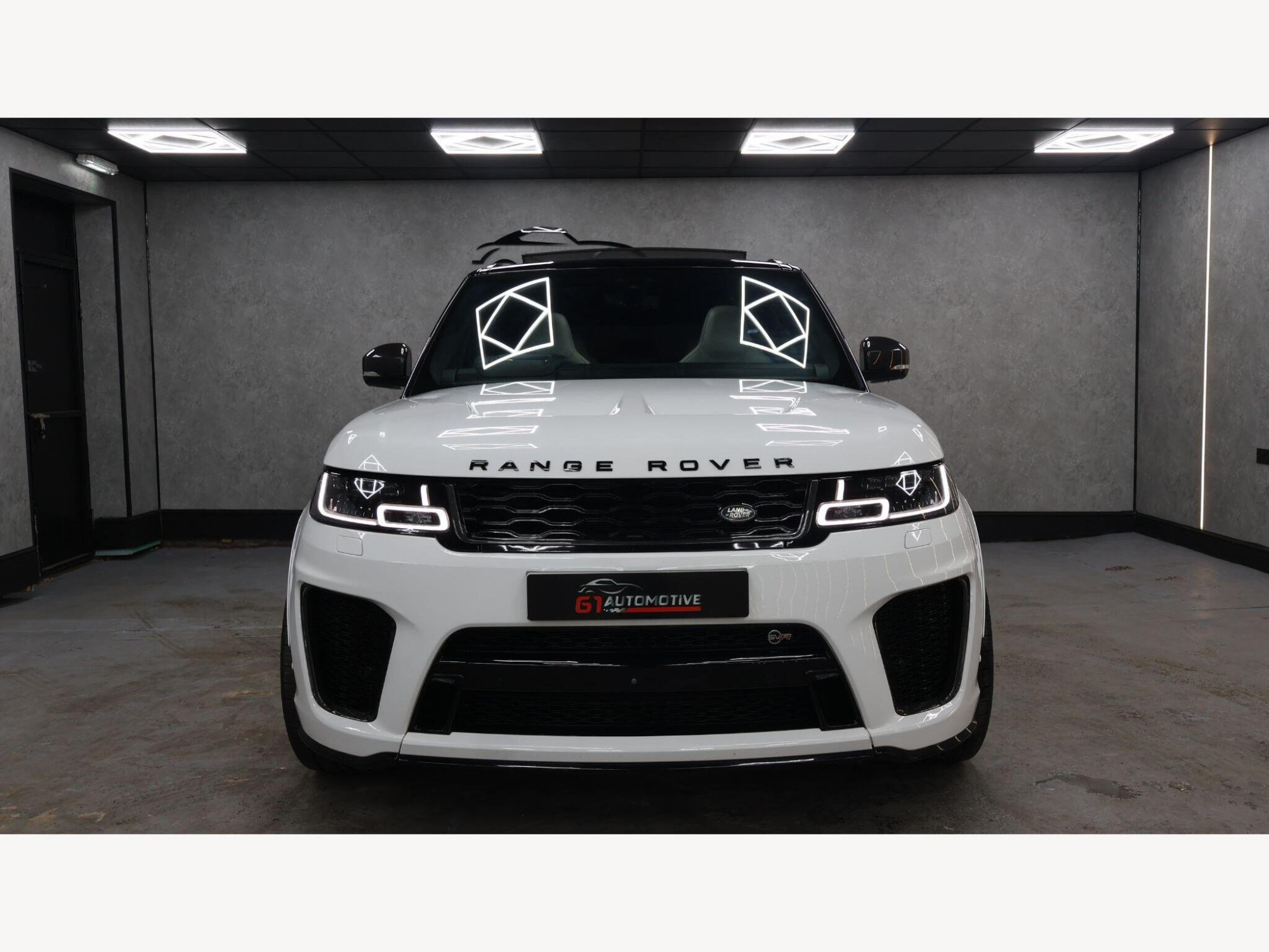 2018 Land Rover Range Rover Sport image 2