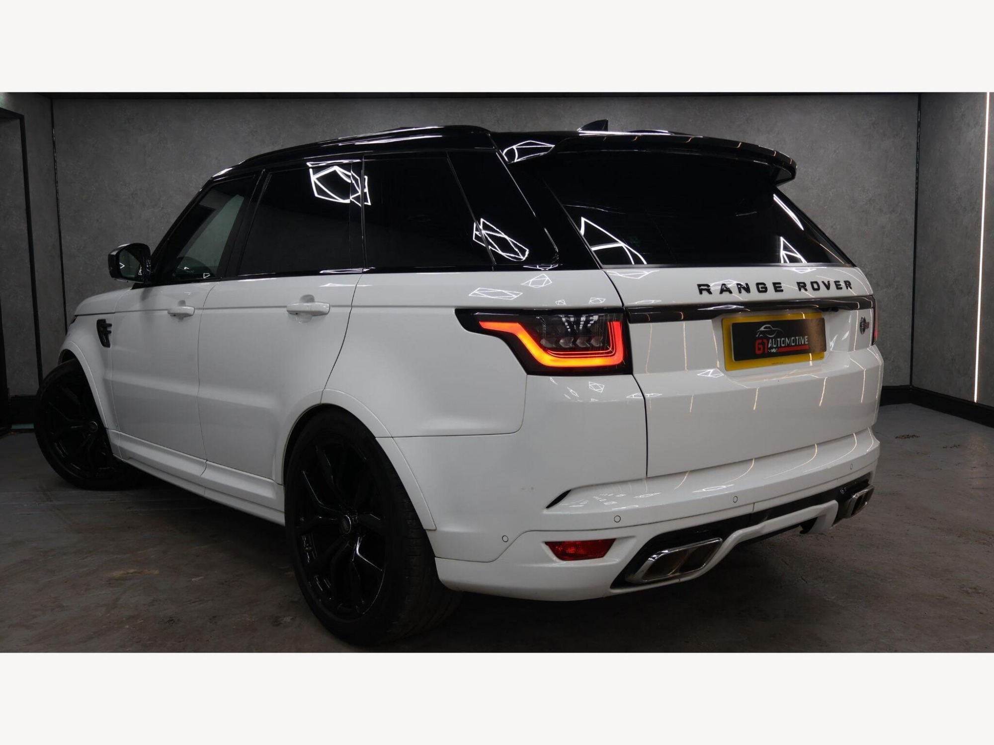 2018 Land Rover Range Rover Sport image 8