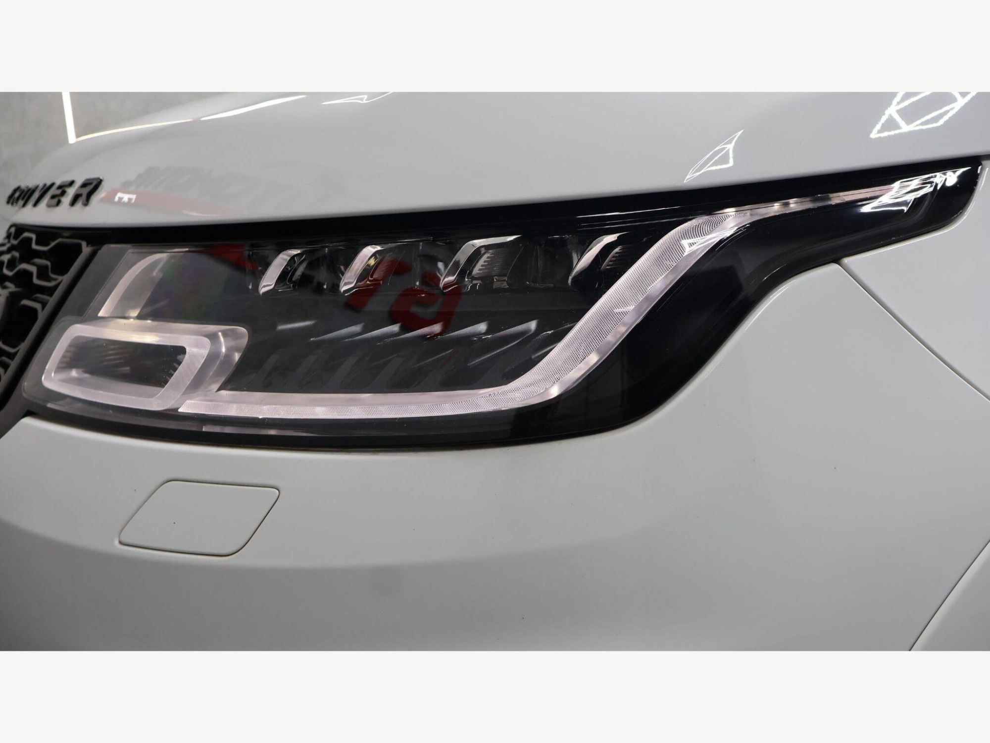 2018 Land Rover Range Rover Sport image 13