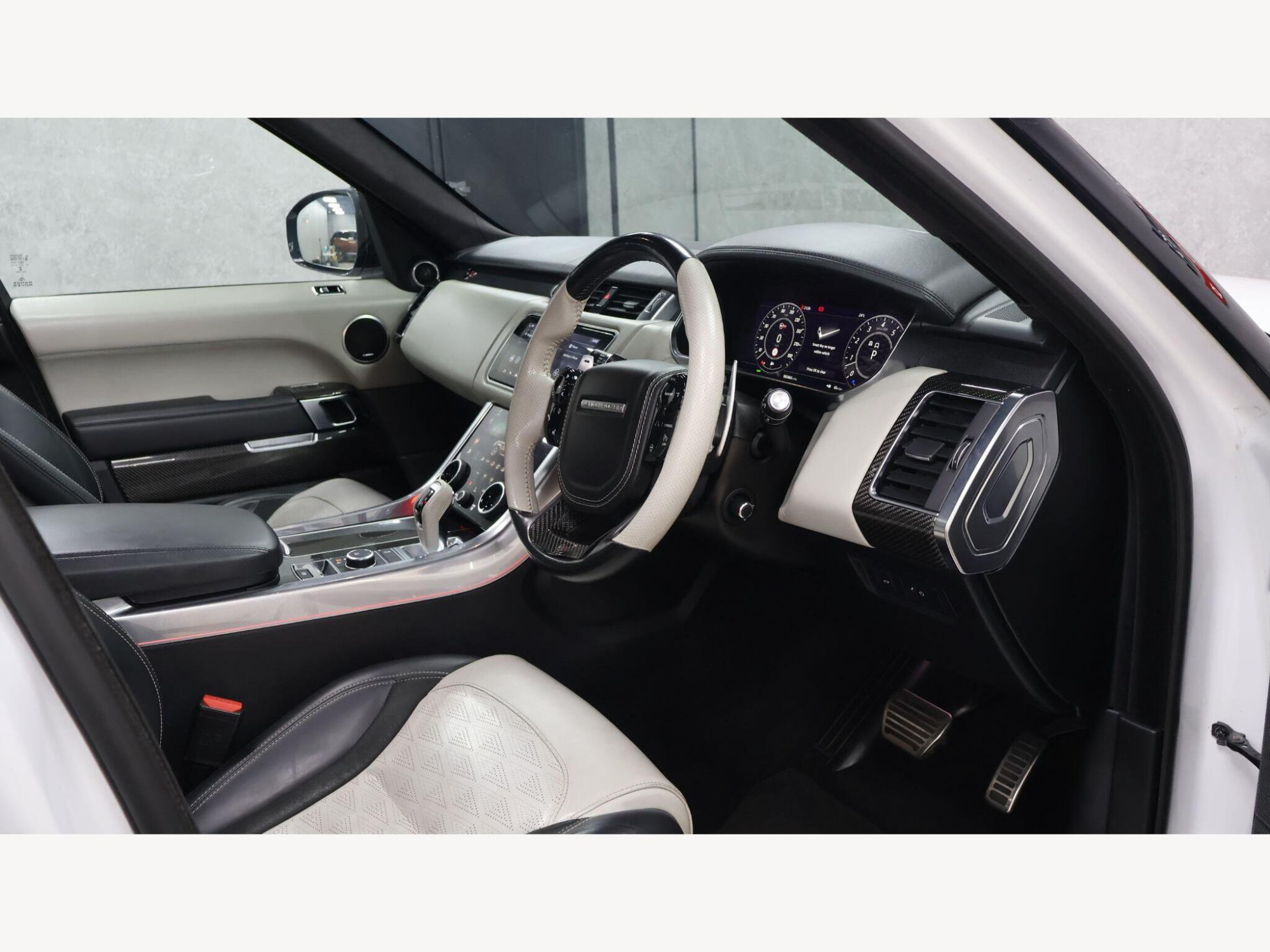 2018 Land Rover Range Rover Sport image 20