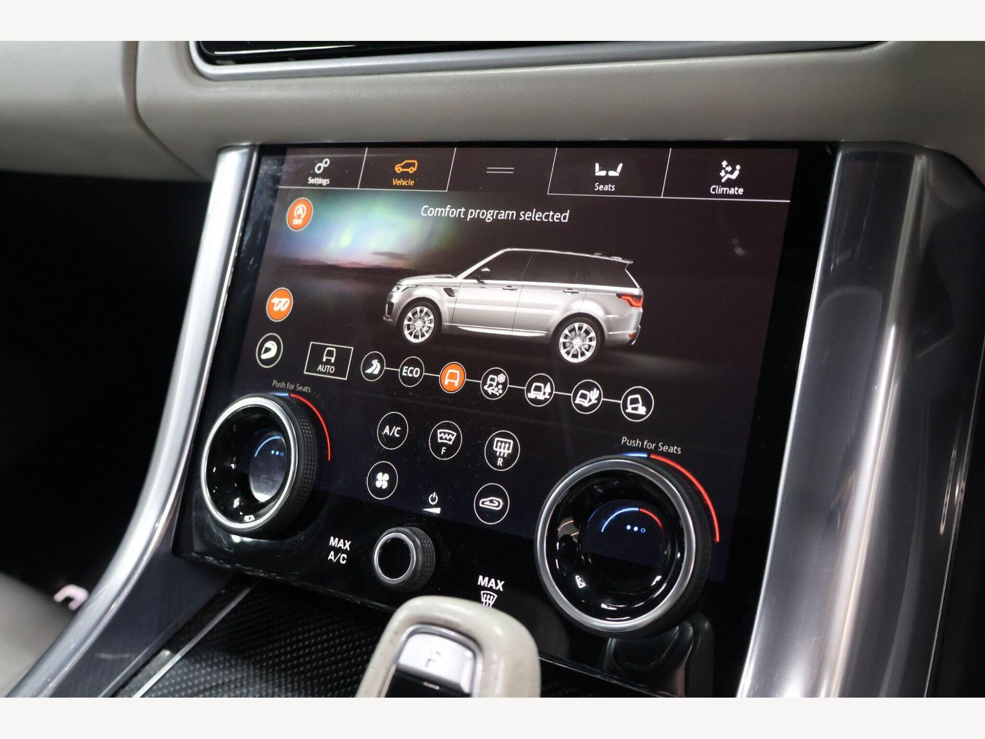 2018 Land Rover Range Rover Sport image 28