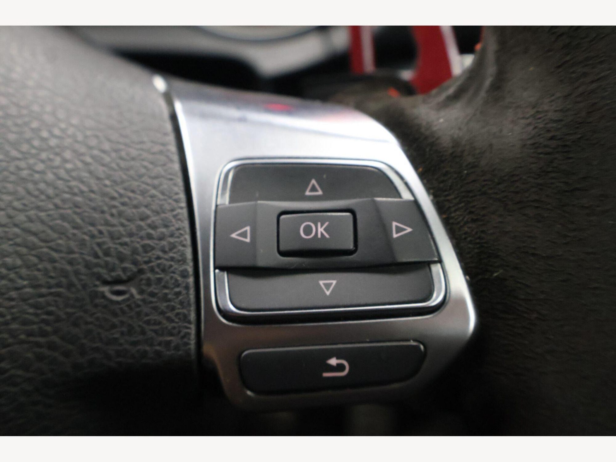 2010 Volkswagen Golf image 23