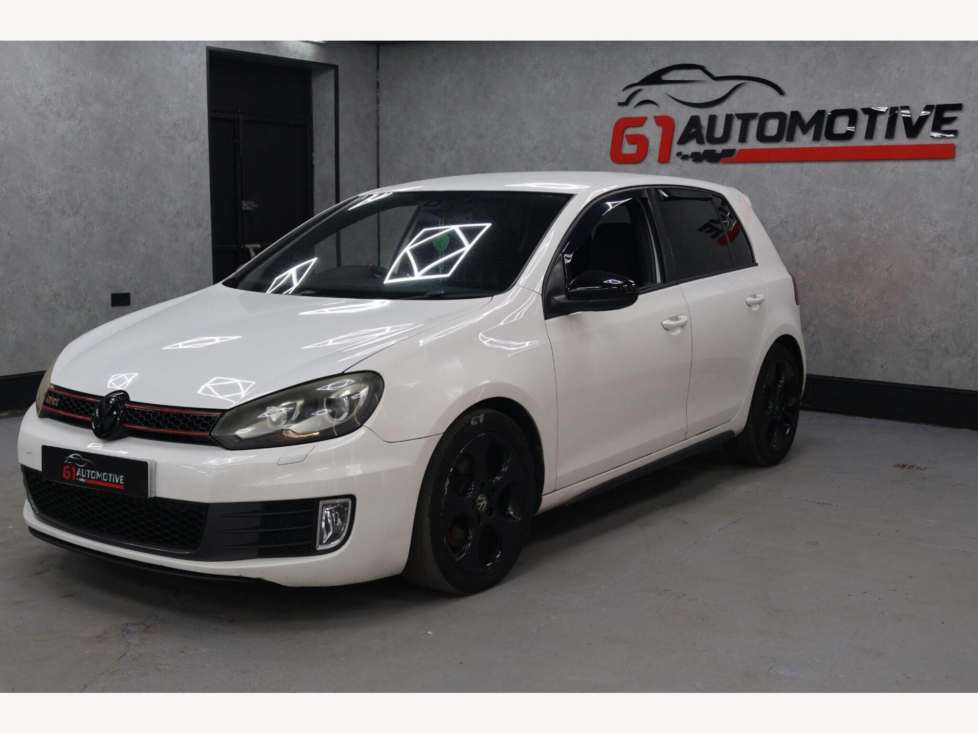 2010 Volkswagen Golf image 5
