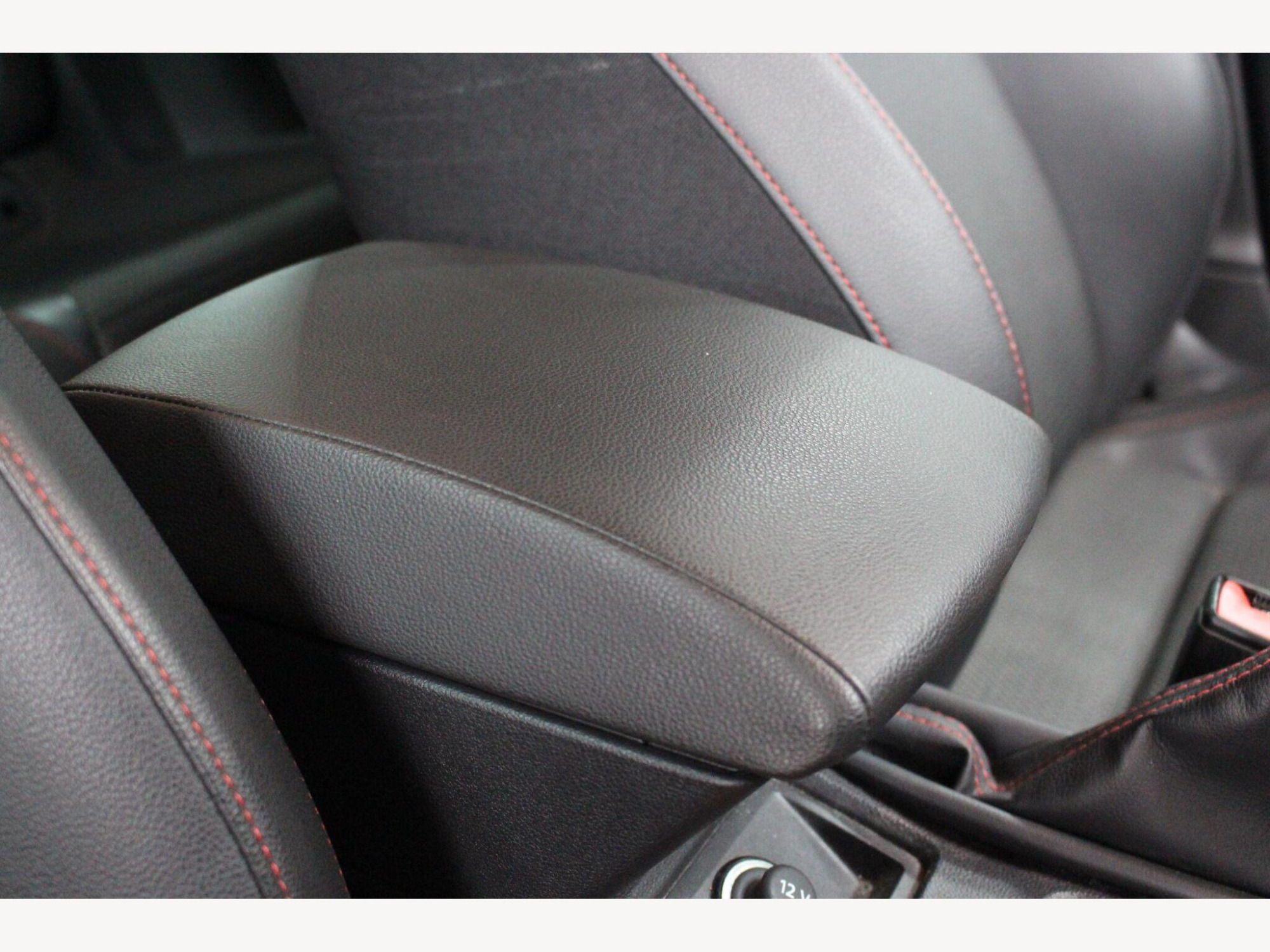 2016 SEAT Leon image 25