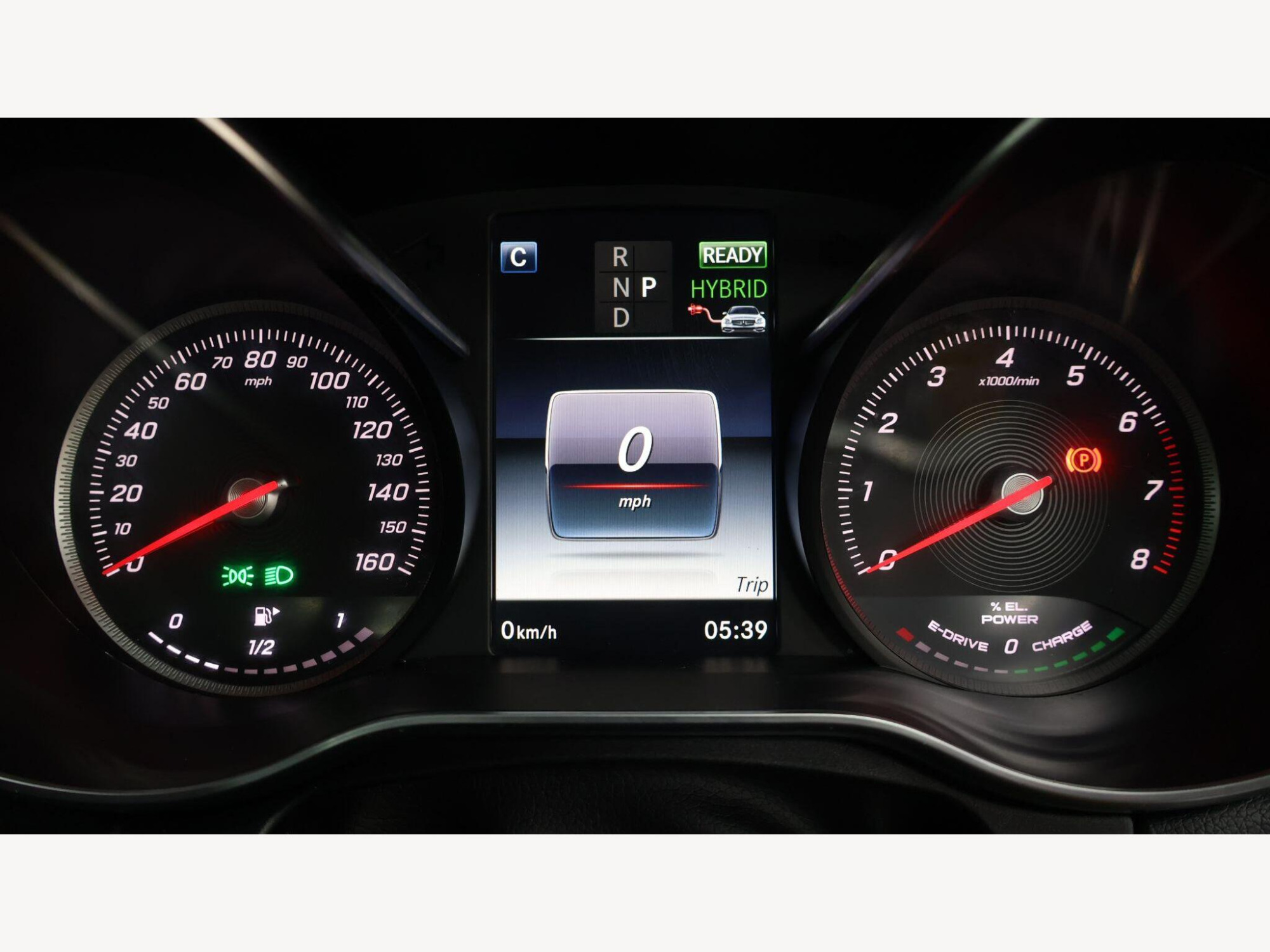 2016 Mercedes-Benz C Class image 14